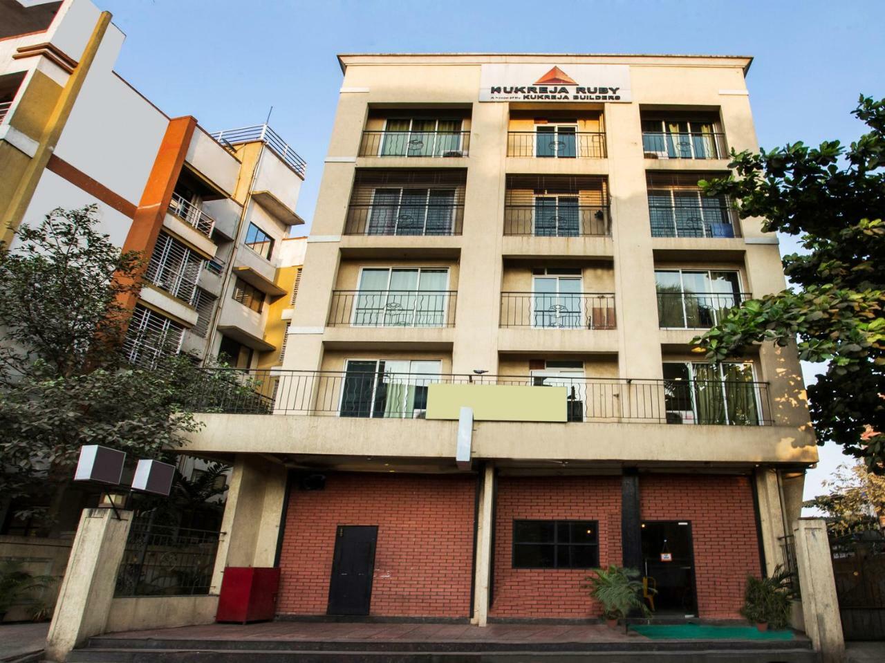 Hotel Iris Suites, Navi Mumbai Exterior photo